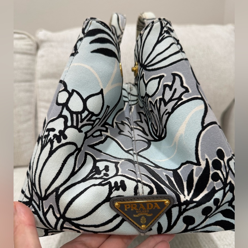 *Sold* Prada canapa flower print w strap